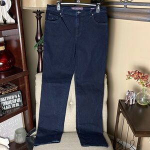 Gloria Vanderbilt Amanda jeans.